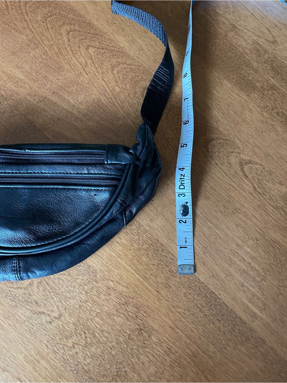 Black Leather Fanny Pack - Waist Bag - New with Tags - Picture 6 of 6